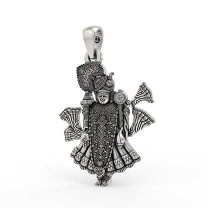 Oxidized Dwarkadhish pendant side craftsmanship