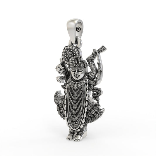 Oxidized Shrinathji pendant side craftsmanship