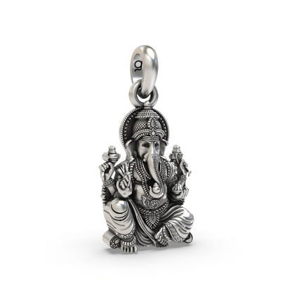925 silver Ganesh pendant for devotional wear,