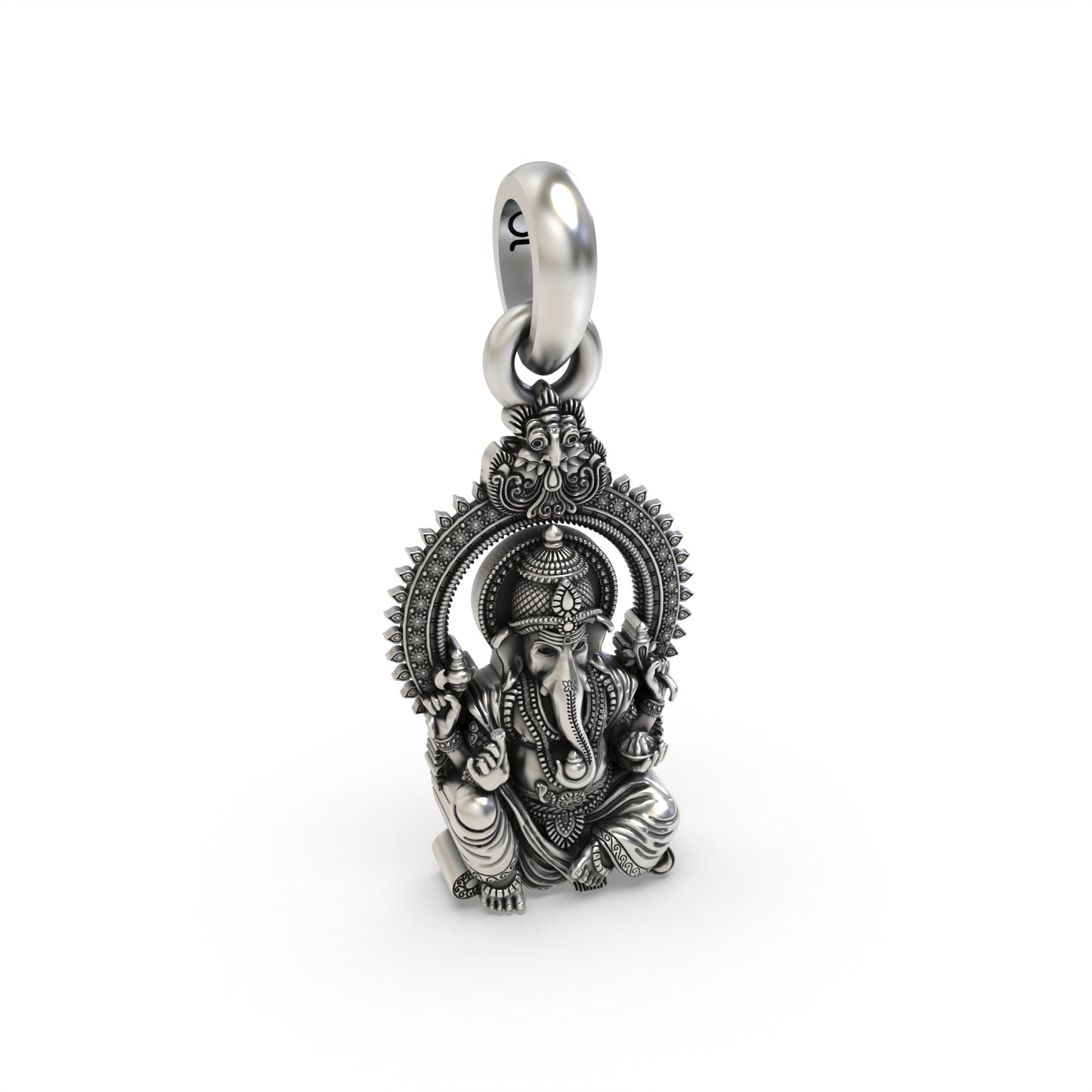925 silver Ganesh pendant for devotional wear,