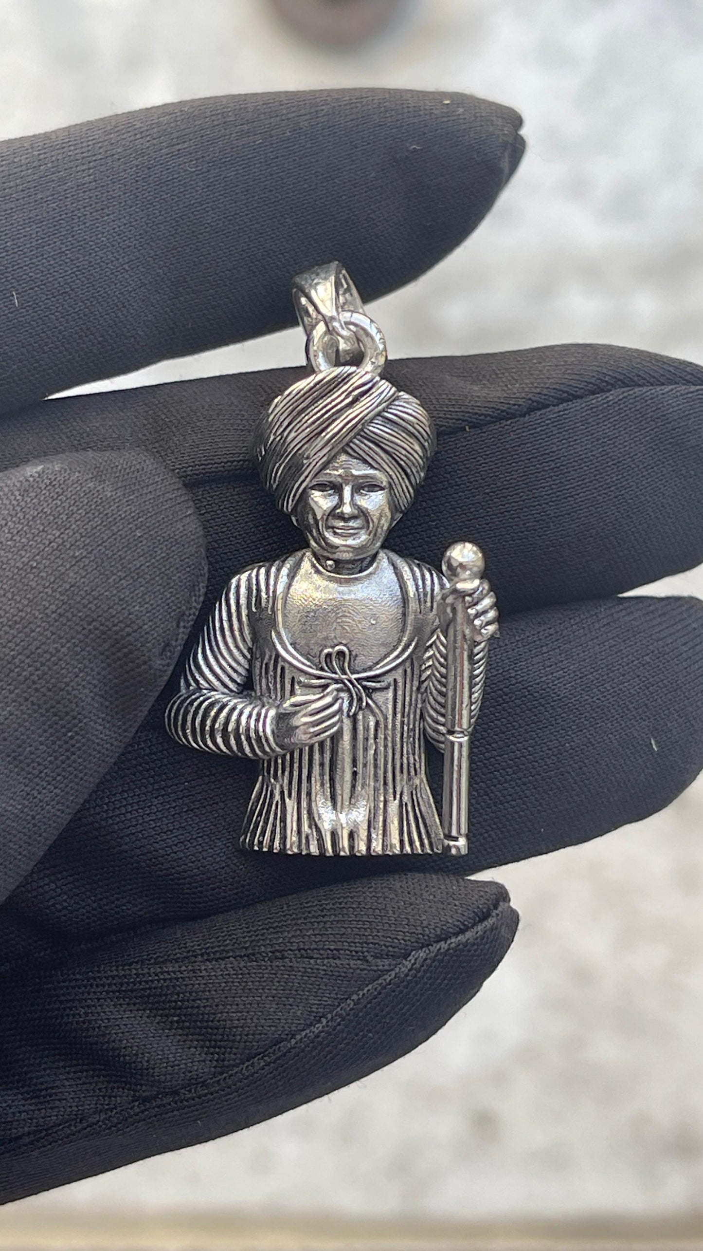 925 silver devotional pendant for devotees